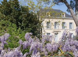 Le Logis d'Epargnes B&B and Gite – hotel w mieście Épargnes