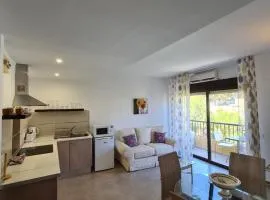 Apartamento con piscina a unos metros de la playa