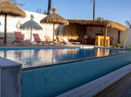 Home Beach Dream House, hotel with pools in Carvalhal