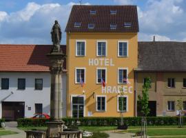 Hotel Hradec, hotel v destinaci Mlázovice