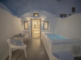 Eternity Suites Santorini, hotel adaptado en Fira