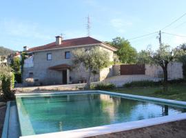 Bernardes House, hotel with parking in Castelo de Paiva