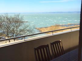 Club 218 Wellness Luxus Apartman, khách sạn spa ở Siófok