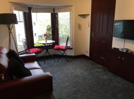 Modern 1 Bedroom Apartment central Inverness city, hotel v mestu Inverness