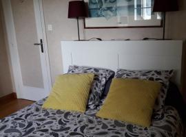 Chambre dans jolie demeure, hotel u gradu Gouesnou