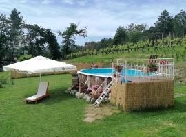 La Casa dei Nonni, hotel in Chianni