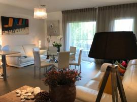 Appartement à 50 mètres de la plage, hotel in Zonza