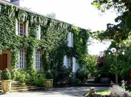 Le Prieuré, hotel v destinaci Aydoilles