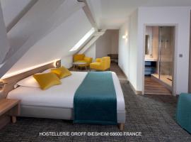 Aux Deux Clefs - Hôtel Restaurant Groff, מלון בBiesheim