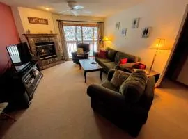 S4 Ski Slope Views Bretton Woods condo with easy access to Mt Washington Skiing White Mountains