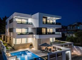 Villa Laverna, hotel en Novalja