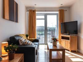 The Old Library - Modern apartment with rooftop terrace near the train station, hotel i Newbury