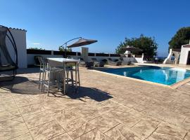 The Belvedere Villa Latchi, holiday rental sa Lachi