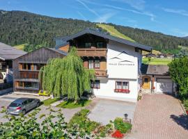 Haus Deutinger – hotel w mieście Flachau