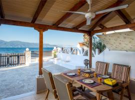 Akoli Blue - an Elegant residence by the sea, ξενοδοχείο στη Ροδοδάφνη