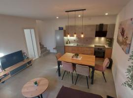 Holiday house BEDEM, hotel en Marina