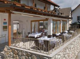 Hotel Planinka, viešbutis mieste Ljubno