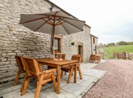 Owls Barn, hotel with parking in Ashbourne