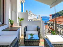 Thimisi, hotel u blizini znamenitosti 'Luka Skopelos' u gradu 'Skopelos Town'