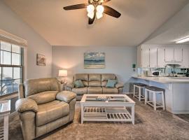 PCB Resort Condo with Private Balcony and 3 Pools!, hotel cerca de Panhandle Helicopter, Panama City Beach