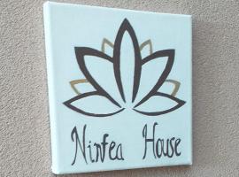 NINFEA HOUSE, ξενοδοχείο σε Marina di Montenero