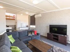 Tanderra 18 28 Park Road