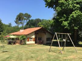 Gîte Labrit, 6 pièces, 7 personnes - FR-1-360-162, hotel in Labrit