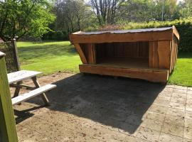 Familiehuis Boysen Shelters, glamping site in Ribe