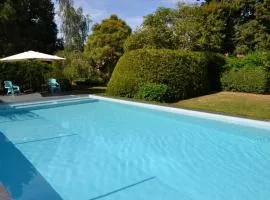 Gîte spacieux avec piscine chauffée, wifi et tennis au bord de la Loire - FR-1-590-97