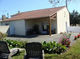 Gîte Aizenay, 3 pièces, 5 personnes - FR-1-426-199, hotel in Aizenay