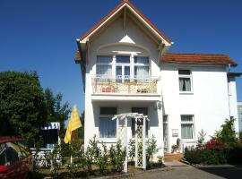 Pension Mittag, hotel em Heringsdorf