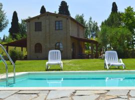 Viesnīca Castelnuovo Scalo Villa Sleeps 4 with Pool Air Con and WiFi pilsētā Casetta