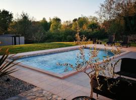 Apartman Nikola, hotel di Ladrovići