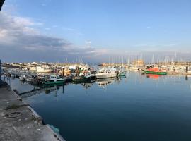 Hotel Bord A Bord, khách sạn biển ở Noirmoutier-en-l'lle