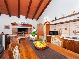 House Ulika, ξενοδοχείο σε Bale