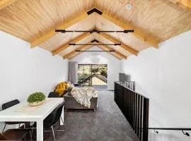 2 Bed 2 Bathroom Brand New Paradise 8 mins to CBD