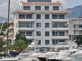 Luxe vakantieappartement aan de jachthaven van Altea met frontaal zeezicht