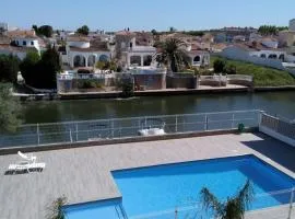 Apartament amb piscina