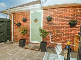 Karibu, holiday home in Worthing