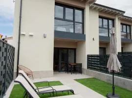 ADOSADO-DUPLEX ADAPTADO zona de playa y montaña