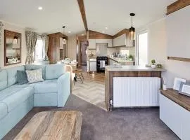 FRESHWATER BEACH HOLIDAY HOME