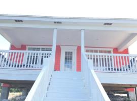 Mangrove Cay Sea View Villas, Hotel in Behring Point