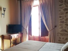 El Rincón, hotel v destinaci Cuéllar