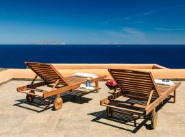 Front Row Seat to the Aegean by Neuvel, hotel with parking in Ioulida