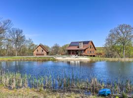 Quiet Snow Estate Retreat in the Poconos, хотел в Nay Aug