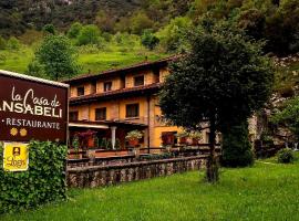 Logis Hotel Restaurante La Casa de Juansabeli, hotel in Arenas de Cabrales