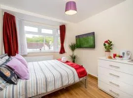 F4 Modern Double Room (Sandycroft Guest House)