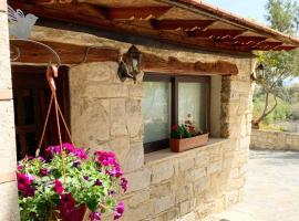 Cosmema house 2 Studio with great mountain view, hotel s parkiralištem u gradu 'Stroumbi'