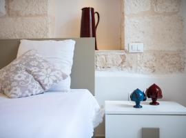 Le Bianche Suites Ostuni, holiday home in Ostuni