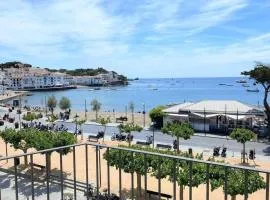 PASSEIG II - Apartment in Cadaqués center with sea views